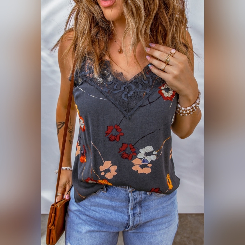 Floral Print Lace Tank Top - Picture 2 of 10